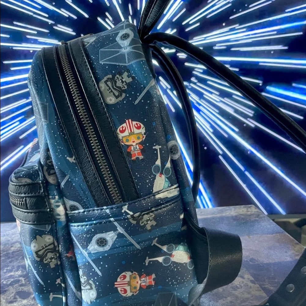 Star Wars Loungefly mini backpack *RARE* pattern❗️ - Picture 2 of 3